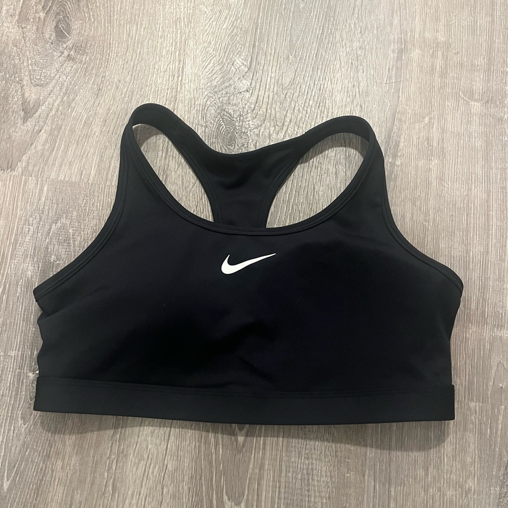 Women's Nike Swoosh Sports Bra for Women with Compression Size L